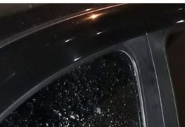 Motorista de aplicativo tem carro alvejado após tentativa de assalto em João Pessoa