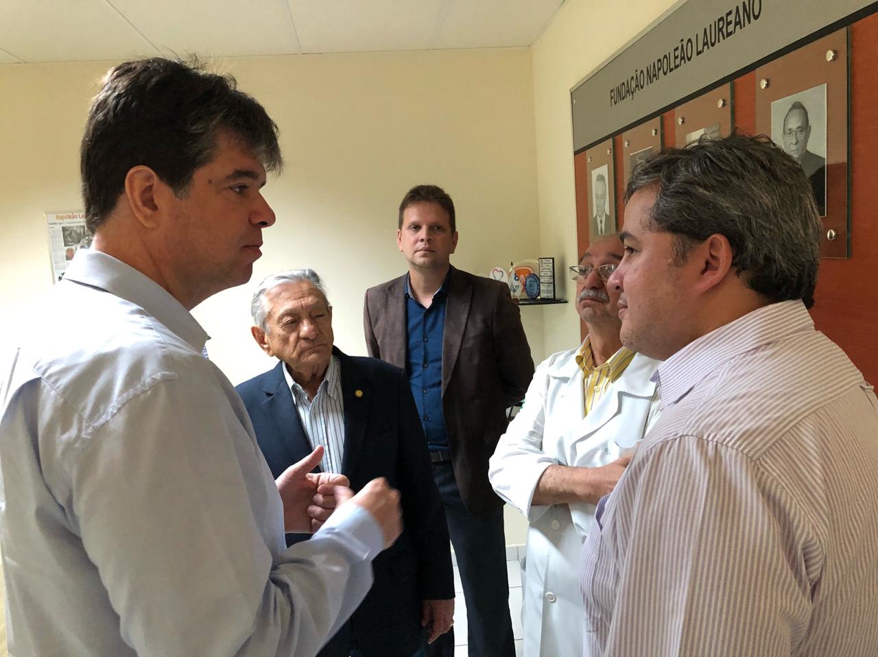 IMG 20190617 WA0096 - Ruy se compromete em conseguir equipamento para Hospital Napoleão Laureano