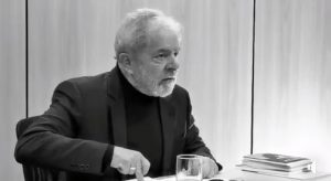 LULA ENTREVISTA PRISÃO 300x164 - Preso em Curitiba, Lula diz que 'maior prazer' seria ver Sérgio Moro ir para a cadeia; VEJA VÍDEO
