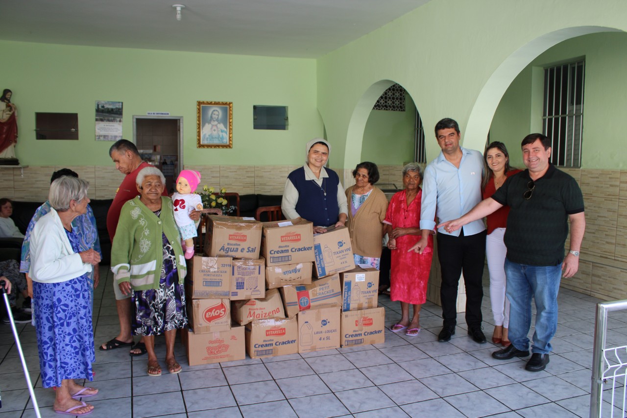 IMG 0009 1 - Creci-PB faz doação de donativos para Instituto São Vicente de Paulo, em CG