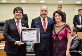 Sessão Especial celebra Dia do Administrador e concede título de cidadão paraibano a Geraldo Rosas