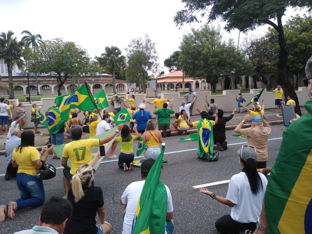 WhatsApp Image 2020 04 19 at 13.28.15 - Apoiadores de Bolsonaro fazem ato em JP e PM impede realização de carreata; VEJA VÍDEOS