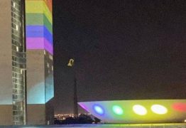 Congresso é iluminado com as cores do arco-íris no Dia do Orgulho LGBT