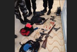 Operação da Polícia Militar prende  suspeitos de tráfico de drogas em comunidade de João Pessoa