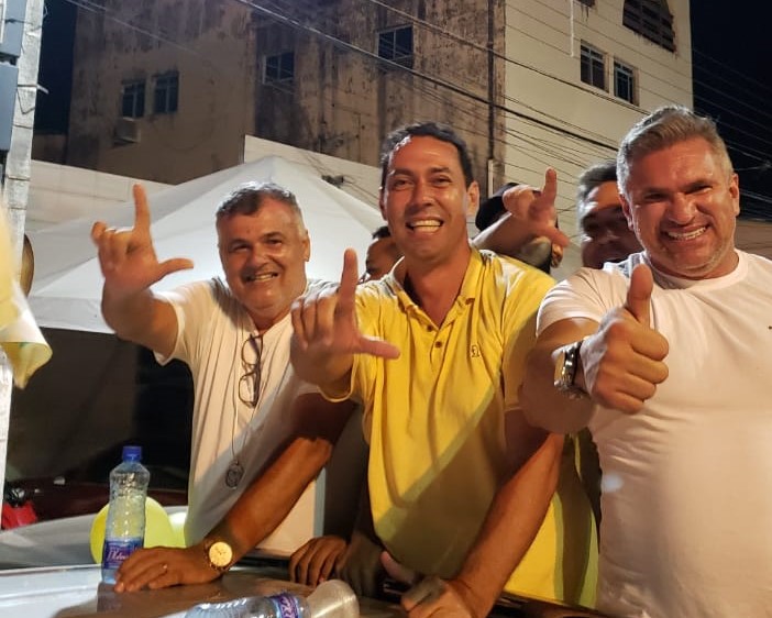 WhatsApp Image 2020 11 15 at 21.33.02 - Em Lucena, Leo Bandeira supera a compra de votos e derrota sobrinho do prefeito