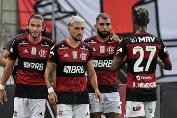 Flamengo não joga bem, mas vence na última rodada da fase de grupos da Libertadores