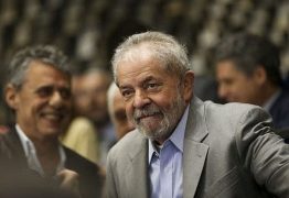 Lula usa seu prestígio no exterior para fazer o que Bolsonaro não faz: trazer vacinas para o Brasil
