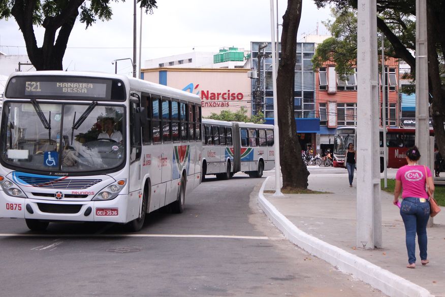 paradas de onibus walla santos4 - Semob-JP quer garantia que população não seja prejudicada com greve dos motoristas do transporte público