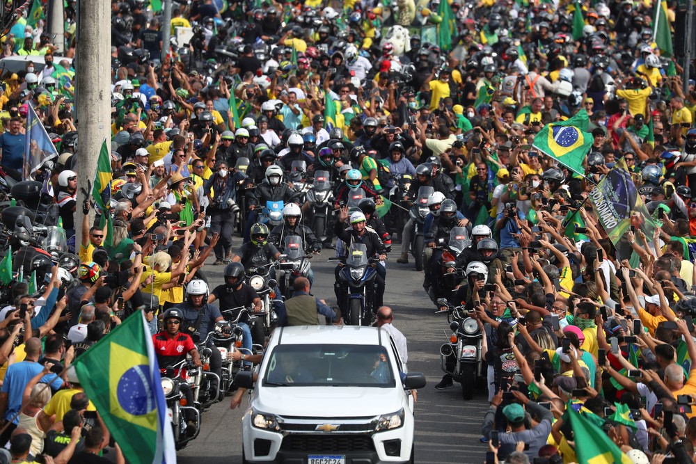 bolsonaro 2 reuters - NESTE DOMINGO: enquanto o presidente aglomera e comemora, o número de mortes por covid-19 no Brasil chega a 449.068