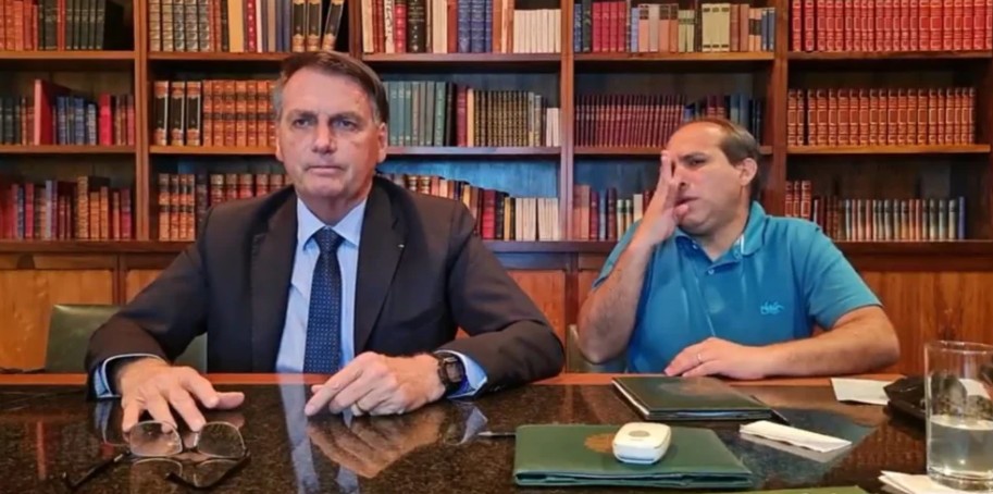 Capturar 84 - Em live, Bolsonaro volta a sugerir superfaturamento da CoronaVac e mente sobre apuração de votos