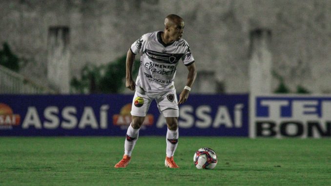 savio 678x381 1 - Lateral-direito do Botafogo-PB revela que grupo comprou ideia de Gerson Gusmão