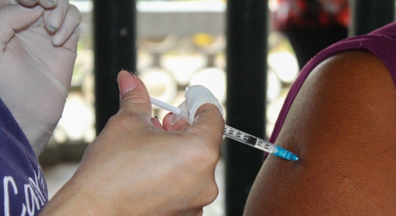 vacinacao covid cabedelo 20082021173008024 - Vacinas agem contra Covid grave, mesmo com nova variante