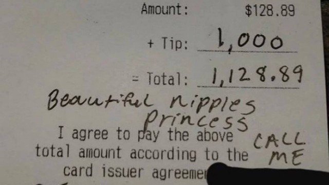 xblog waitress.jpg.pagespeed.ic .GtovFyfk22 - Garçonete fica horrorizada após receber gorjeta de R$ 5.200 por ter 'mamilos bonitos'