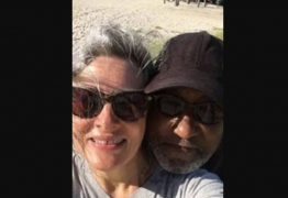 Inglesa proibida pelos pais de namorar jovem por ser negro se casa com ele 39 anos depois