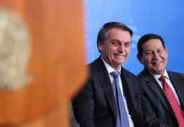 “NÃO HÁ ELEMENTOS SUFICIENTES”: TSE forma maioria contra cassação da chapa Bolsonaro-Mourão