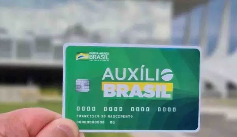 auxilio Brasil - Deputados aprovam remanejamento de R$ 9,3 bi do orçamento para Auxílio Brasil