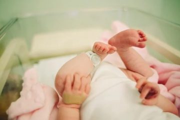 bebe sinal nascenca 360x240 - Bebê de 11 meses morre vítima de afogamento no Sertão da Paraíba