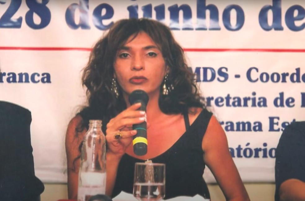 janaina dutra - Janaína Dutra, primeira travesti advogada do Brasil, é homenageada pelo Google