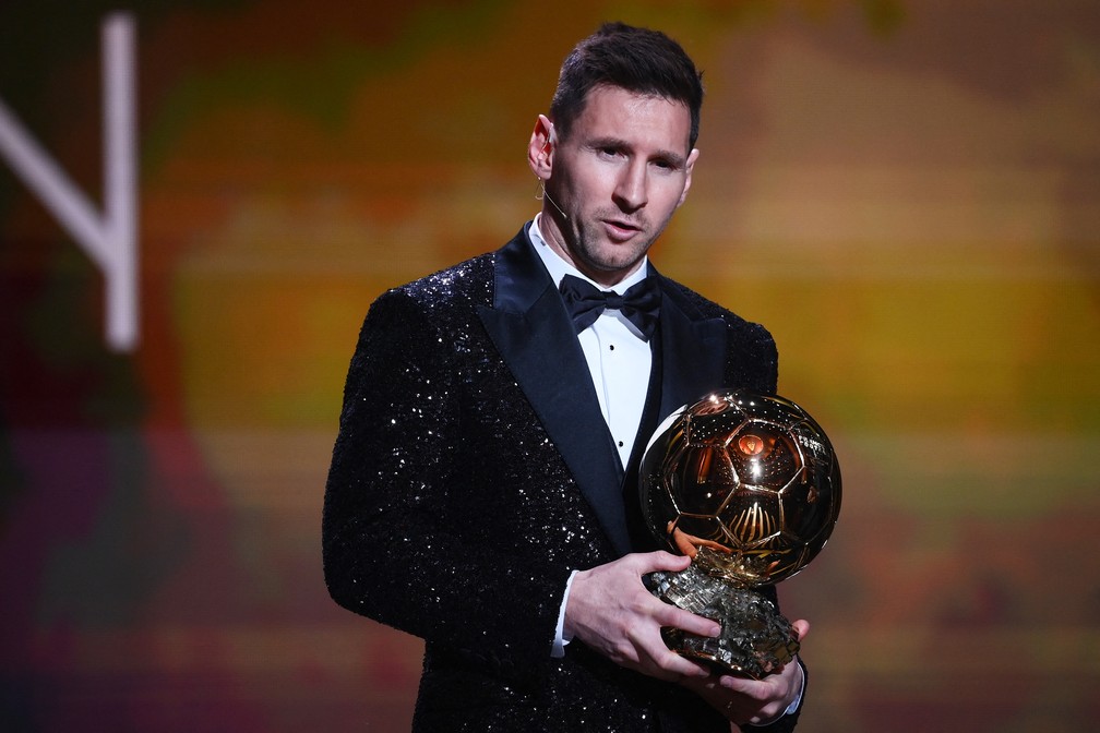 messi - Lionel Messi conquista Bola de Ouro pela sétima vez; CR7 fica fora de top 5