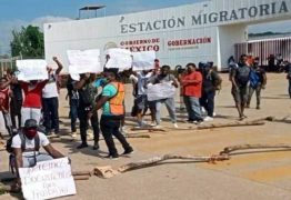 Acidente de caminhão no México mata pelo menos 49 migrantes