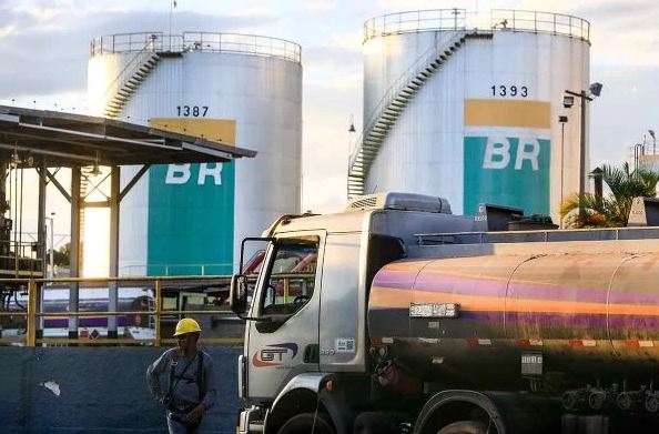 Capturar.JPGjjlol - 'NENHUMA DECISÃO TOMADA': Petrobras nega ter antecipado a Bolsonaro queda no preço da gasolina