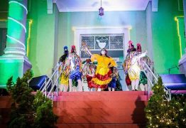 Gabinete do Prefeito recebe espetáculo ’Festa do Menino Deus’