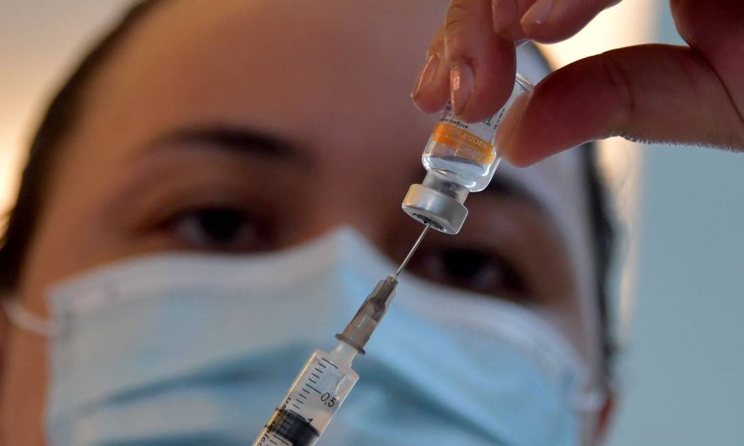 vacina 2 - Lucena recebe comissão do MPF após erro de vacinação em crianças