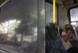 IMPORTUNAÇÃO SEXUAL: Homem é preso após apalpar seios de adolescente de 13 anos dentro de ônibus