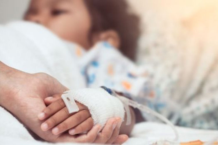 19 09 13 crianca doente - Internada há 104 dias, bebê é abandonada pela mãe em hospital