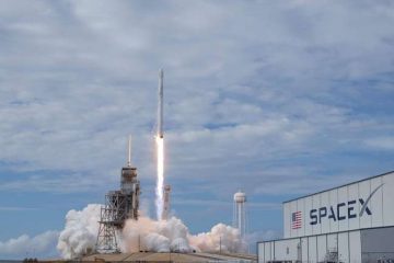 2017 06 04t144642z 1481210516 rc184dab9b00 rtrmadp 3 space spacex launch 360x240 - Foguete 'abandonado' da SpaceX deve atingir a Lua em março