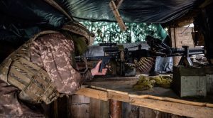 Soldados Ucrania Russia janeiro 2022 1 300x166 - GUERRA À VISTA: na linha de frente, ucranianos se preparam para ataque da Rússia