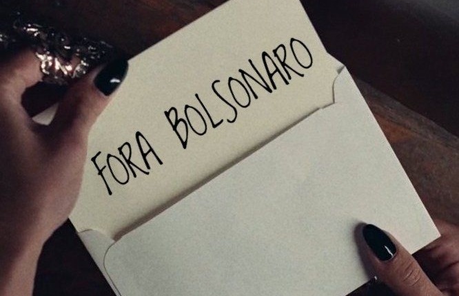 anitta fora bolsonaro - Anitta colocou “Fora Bolsonaro” em clipe “Boys Don’t Cry”?! Entenda