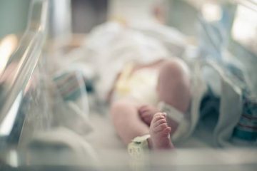 bebc3aa 360x240 - Bebê de 4 meses diagnosticada com covid-19 morre em hospital