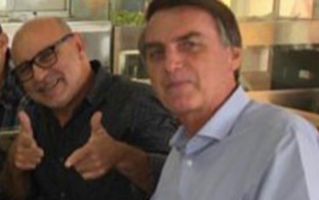 queiroz 1 - Ainda sem partido, Queiroz aposta em apoio da família Bolsonaro e afirma: "Serei campeão de votos"