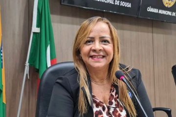 vereadora 360x240 - Vereadora Lana faz enquete sobre a redução do recesso parlamentar da Câmara de Sousa