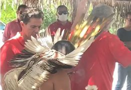 Em visita à Baía da Traição, Ricardo Coutinho e Veneziano Vital participam de ritual sagrado do povo indígena – VEJA VÍDEO 