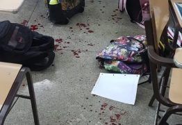 Estudante ataca colegas com faca em colégio