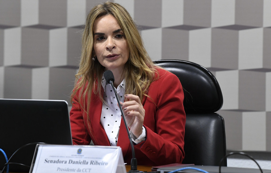 Daniella Ribeiro Jane Araujo 1 - Em meio a rumores de candidatura, Daniella Ribeiro faz postagem enigmática nas redes sociais: "Não temos tempo a perder"