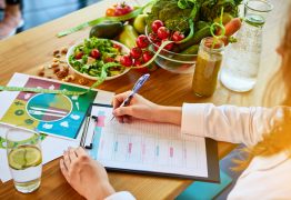 Dia da Saúde e Nutrição: especialista alerta sobre os perigos da má alimentação