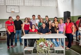 Prefeitura entrega conjuntos de mesas de refeitórios para escolas da rede municipal de São José de Piranhas