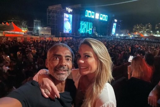 Captura de tela 2022 04 13 161927 - Acompanhado por filha e namorada, Romário marca presença em jogo do Flamengo