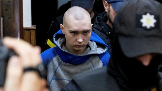 AnyConv.com  UKRAINE CRISIS COURT 10 1653306692220 1653306788802 - Tribunal de guerra ucraniano condena soldado russo à prisão perpétua