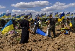 Quase 200 corpos são achados em abrigo subterrâneo em Mariupol na Ucrânia