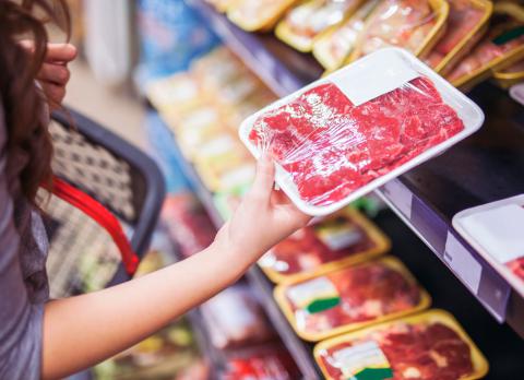 comprar carne - Governo anuncia que vai zerar imposto da importação da farinha de trigo, carne, frango e outros alimentos; veja lista 