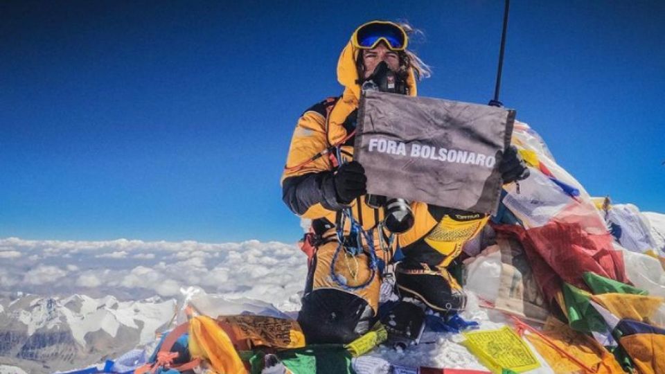 f960x540 81765 155840 0 - DO LUGAR MAIS ALTO DO PLANETA: brasileiro chega ao topo do Monte Everest e abre faixa “Fora Bolsonaro”