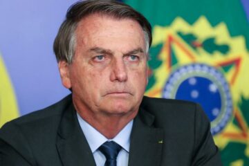 Jair Bolsonaro deseja sorte a Nilvan e Bruno Roberto durante convenção do PL: VEJA O VÍDEO