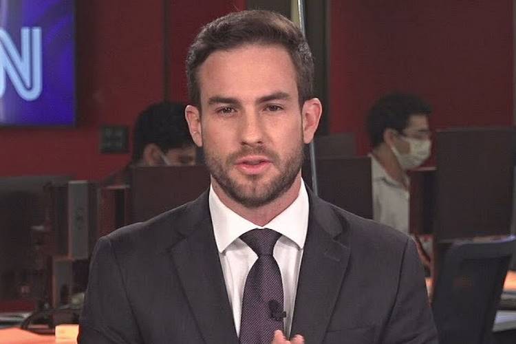daniel adjuto - Jornalista da CNN comete gafe ao falar “gás de cuzinh*” durante programa - VEJA VÍDEO