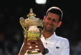 Novak Djokovic supera australiano e conquista o sétimo título de Wimbledon