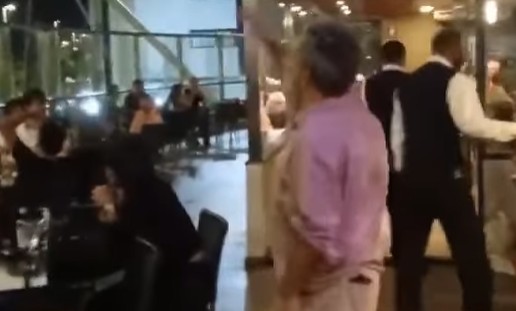 photo 12 - Homem faz escândalo e acaba expulso de restaurante em João Pessoa após xingar clientes: "Fora Bolsonaro"