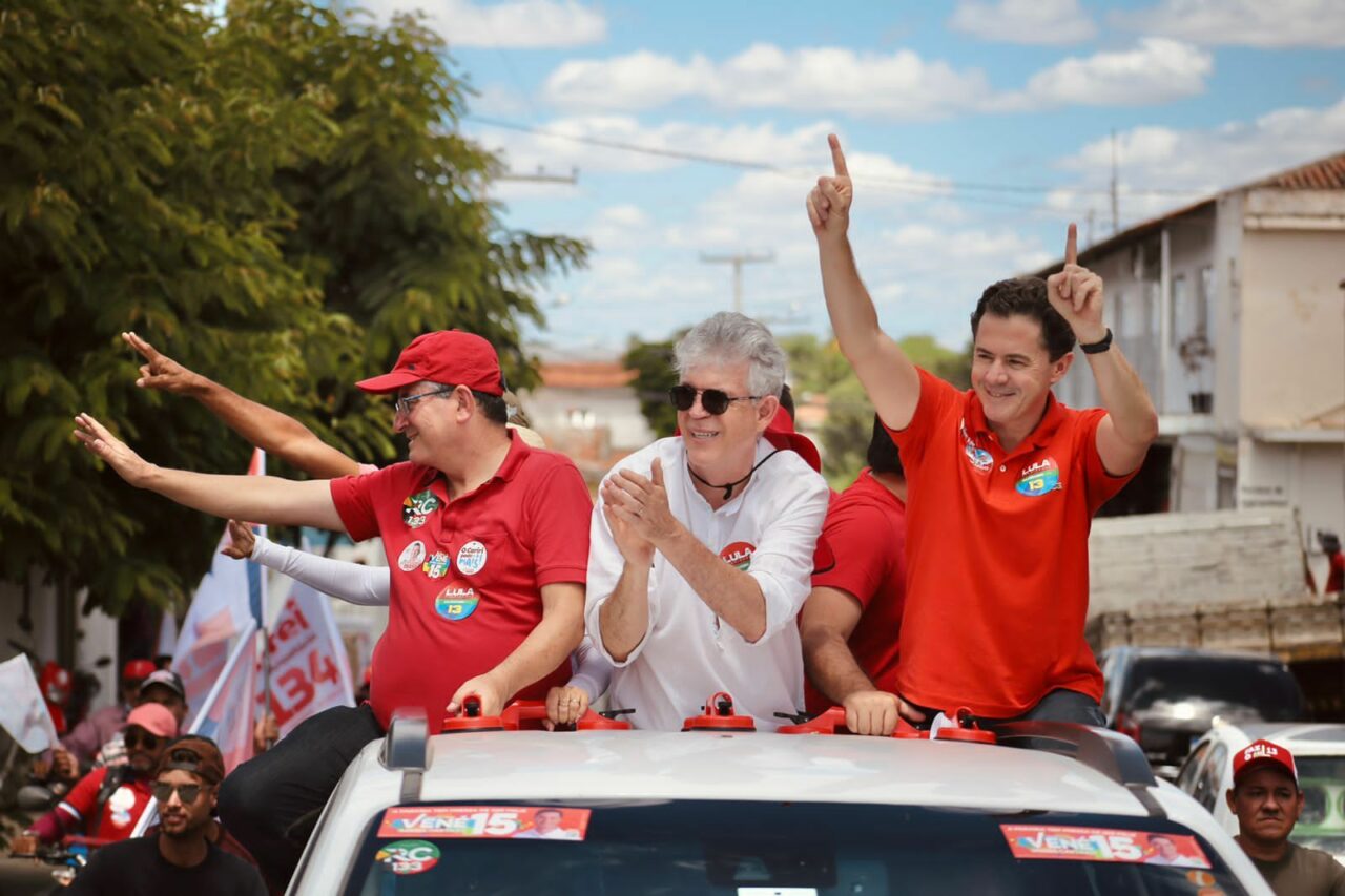 60ab39a8 c1db 4337 9098 aa721b2b7610 scaled - Veneziano e Ricardo fazem Caravana pelo Cariri destacando pedido de Lula: 'Conversar com a população e trabalhar juntos pela Paraíba'